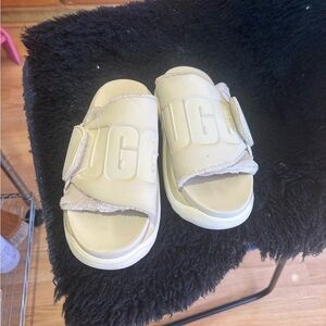 UGG la alto slides size7 1/2